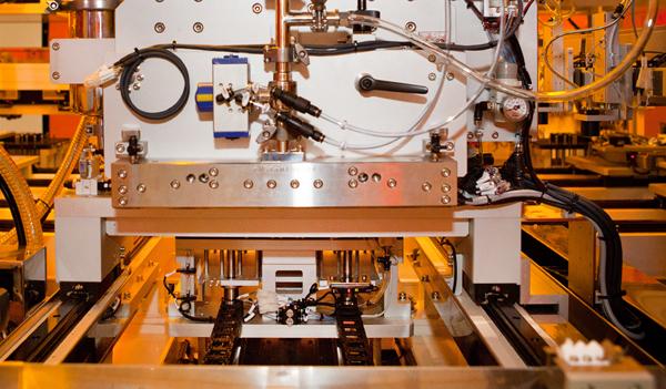 SLOT DIE �ڲ�����Ĥ��Ӧ��